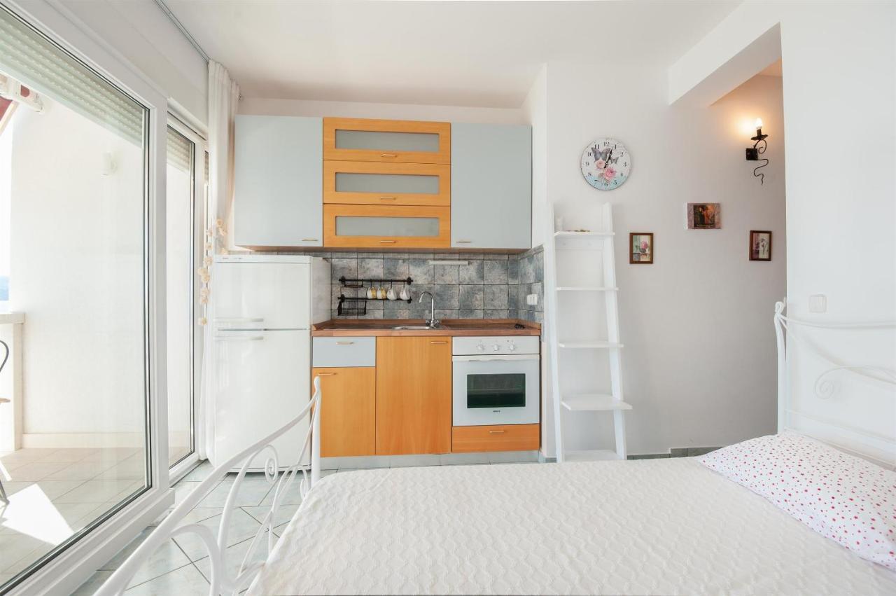 Apartments Gordana Lokva Rogoznica Eksteriør billede
